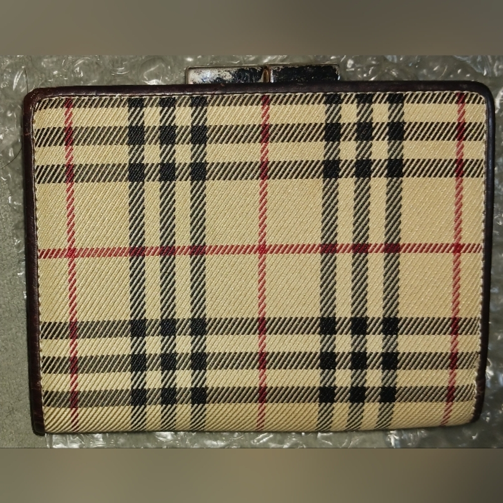 Burberry kisslock wallet EUC - Picture 2 of 8